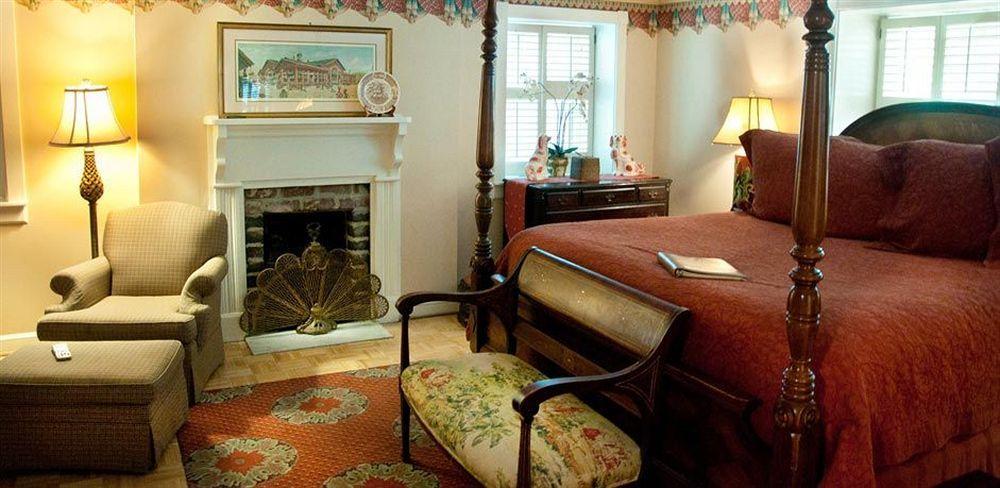 Hotel Ballastone